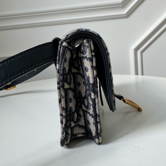 SELLING DIOR SADDLE BELT POUCH - Picture 2 of 16